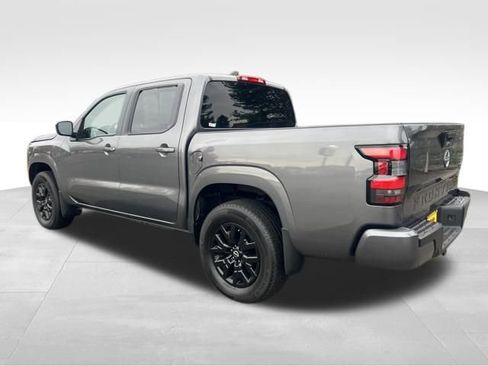 Used 2023 Nissan Frontier SV w/ Tow Package image 6