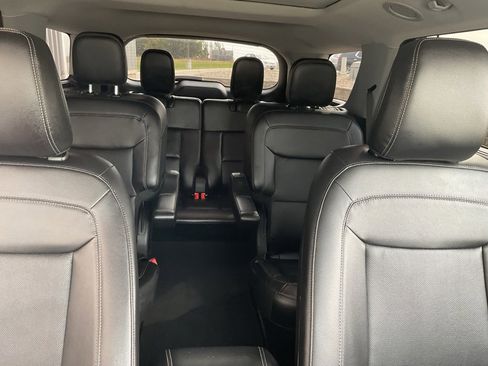 Used 2023 Ford Explorer Limited w/ Limited Technology Package image 23