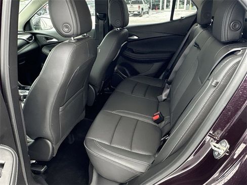 Used 2020 Buick Encore GX Essence image 30