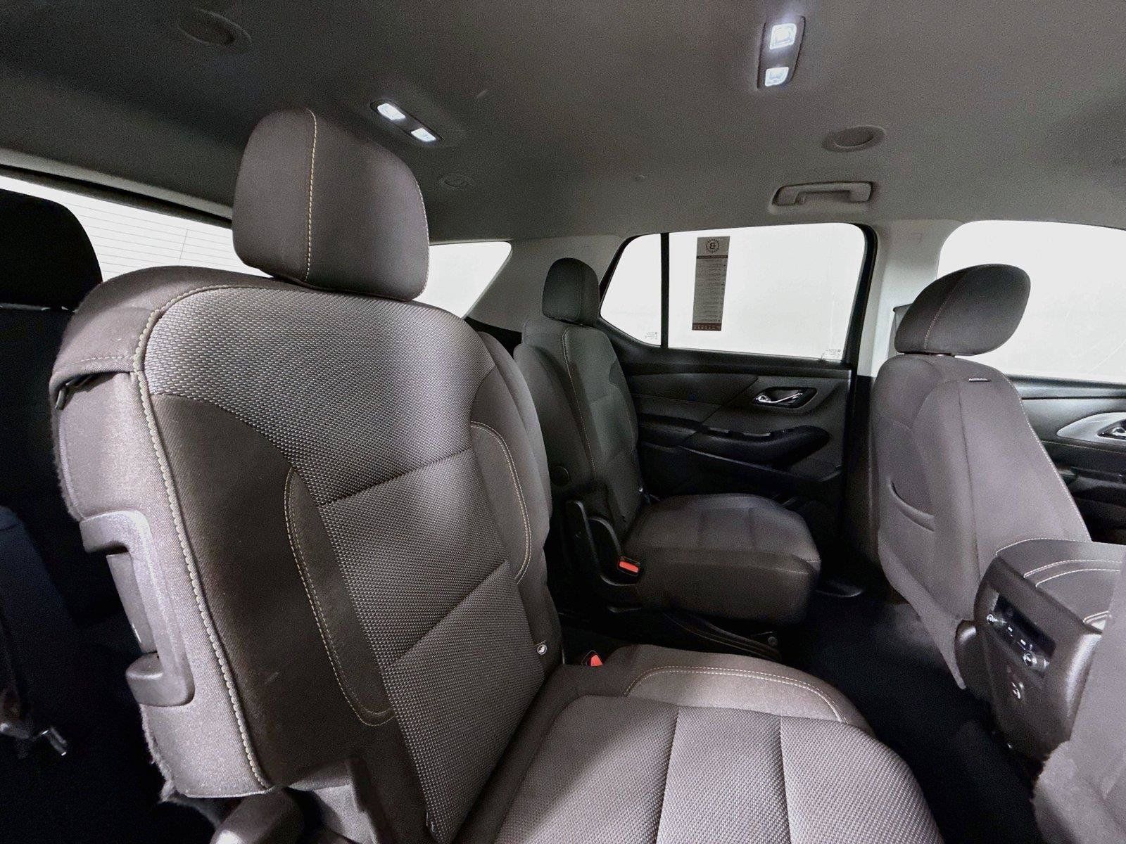 Used 2021 Chevrolet Traverse LT FWD image 38