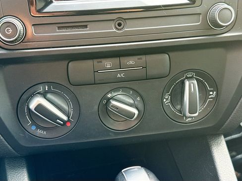 Used 2017 Volkswagen Jetta S image 30