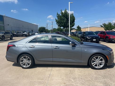 Used 2020 Cadillac CT4 Luxury w/ Sun And Sound Package RWD image 4