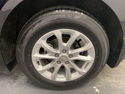 Used 2020 Chevrolet Equinox LT w/ Driver Convenience Package image 29