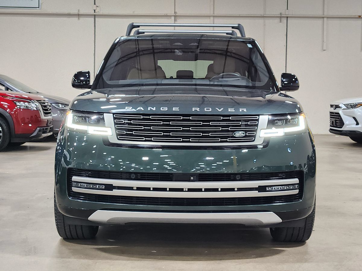 Used 2023 Land Rover Range Rover SE AWD/4WD image 2