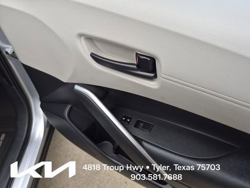 Used 2022 Toyota Corolla Cross L FWD image 14