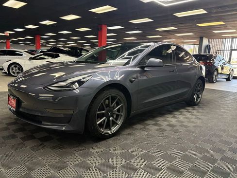 Used 2023 Tesla Model 3 Standard Range RWD image 4