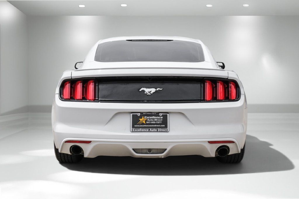 Used 2016 Ford Mustang Coupe RWD image 9