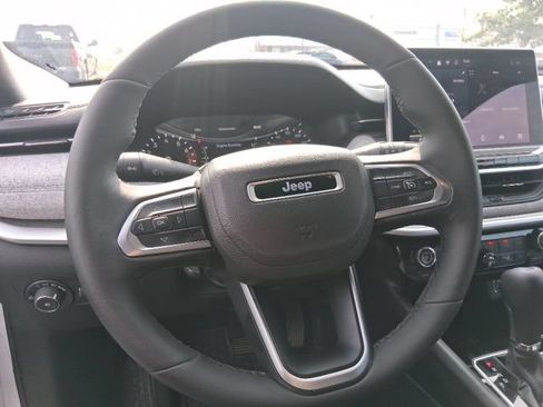 Used 2024 Jeep Compass Latitude w/ Sun and Sound Group AWD/4WD image 22