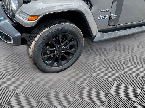 Used 2022 Jeep Wrangler Unlimited Sahara w/ Cold Weather Group AWD/4WD image 35
