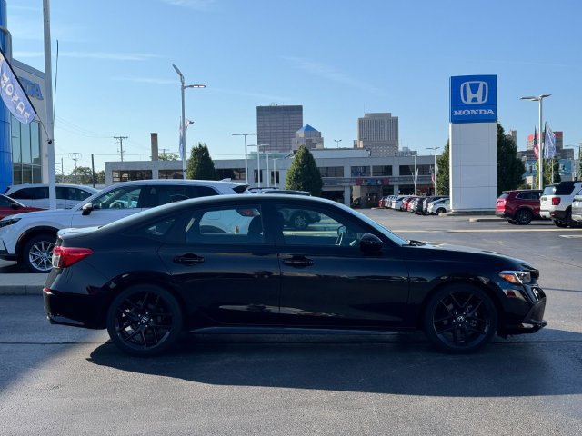 Used 2024 Honda Civic Sport image 2