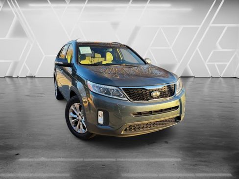 Used 2014 Kia Sorento EX w/ EX V6 Touring Package FWD image 4