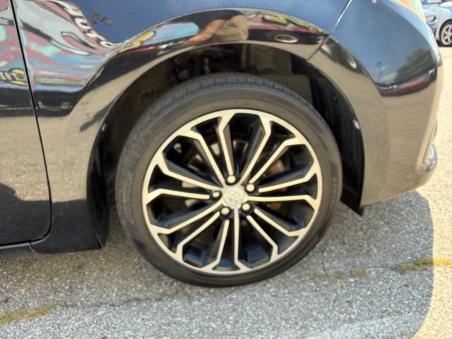Used 2015 Toyota Corolla S FWD image 31