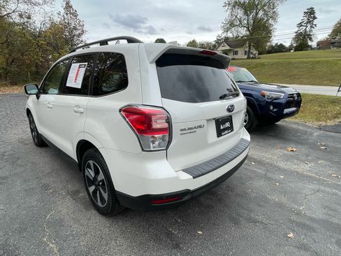 Used 2018 Subaru Forester 2.5i Limited image 6