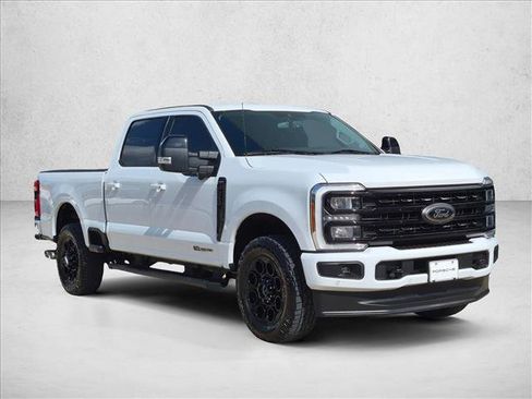 Used 2023 Ford F250 Lariat w/ Lariat Ultimate Package AWD/4WD image 7