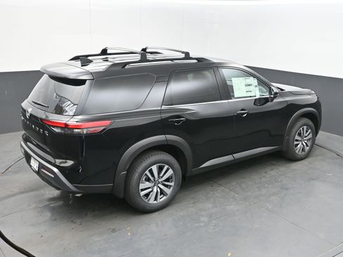 New 2026 Nissan Pathfinder SL FWD image 37
