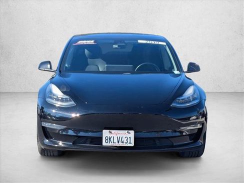 Used 2019 Tesla Model 3 Standard Range Plus image 2