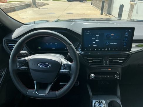 Used 2023 Ford Escape ST-Line Select w/ Tech Pack #2 AWD/4WD image 10