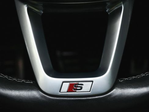 Used 2023 Audi SQ5 Premium Plus w/ Premium Plus Package image 47