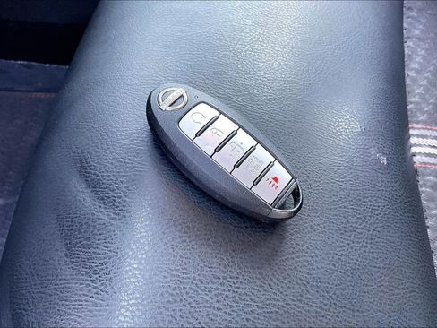Used 2023 Nissan Altima 2.5 SR FWD image 35