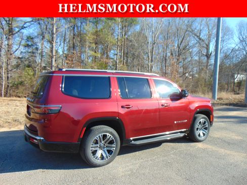 Certified 2025 Jeep Wagoneer 4WD image 15