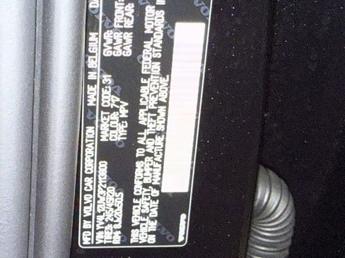 Used 2023 Volvo XC40 B5 Plus w/ Climate Package image 32