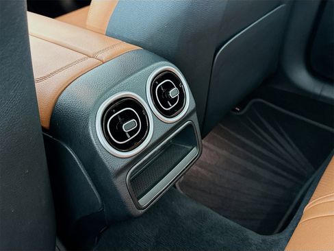 Certified 2022 Mercedes-Benz C 300 Sedan image 27