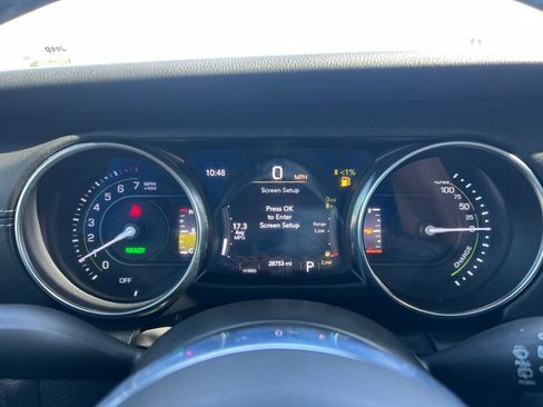 Used 2023 Jeep Wrangler Unlimited Sahara AWD/4WD image 25