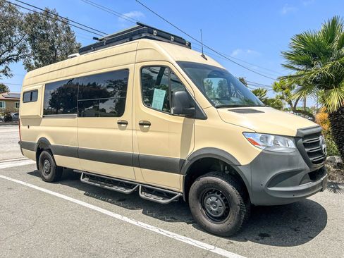 Used 2022 Mercedes-Benz Sprinter 2500 image 5