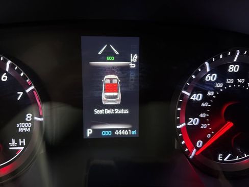 Used 2022 Toyota Highlander LE image 23