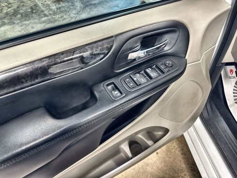 Used 2017 Dodge Grand Caravan SE w/ Power Window Group image 14