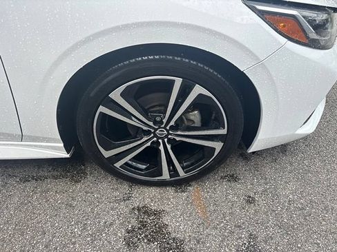 Used 2022 Nissan Sentra SR w/ SR Premium Package FWD image 42