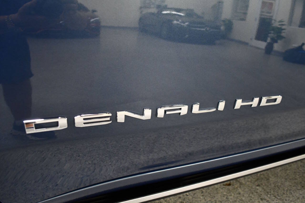 Used 2025 GMC Sierra 2500 Denali w/ Denali Reserve Package AWD/4WD image 36