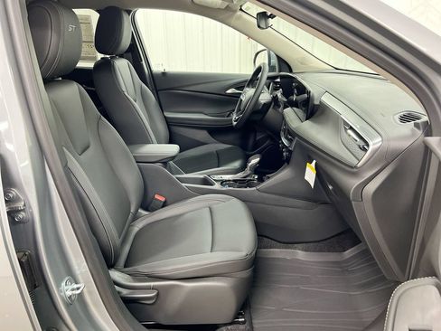Used 2024 Buick Encore GX Sport Touring w/ Advanced Technology Package AWD/4WD image 21
