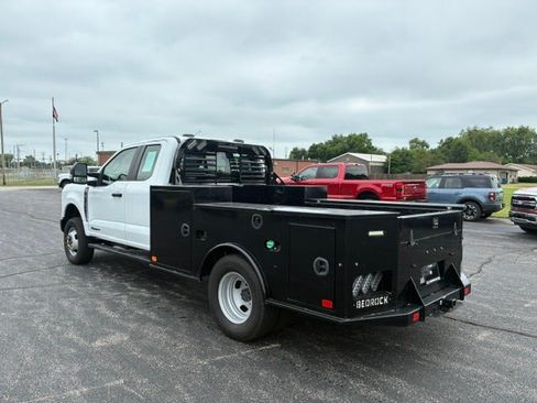 Used 2023 Ford F350 XL AWD/4WD image 3