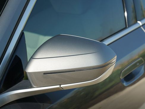 Certified 2024 BMW 530i w/ Convenience Package image 8