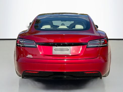 Used 2024 Tesla Model S image 4