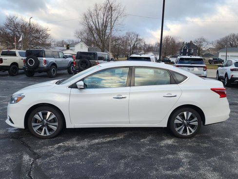 Used 2017 Nissan Sentra SL image 2