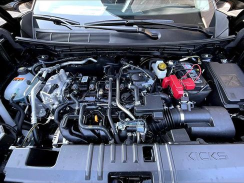 New 2026 Nissan Kicks SR image 16