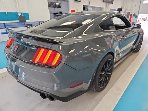 Used 2018 Ford Mustang Shelby GT350 w/ Convenience Package RWD image 4