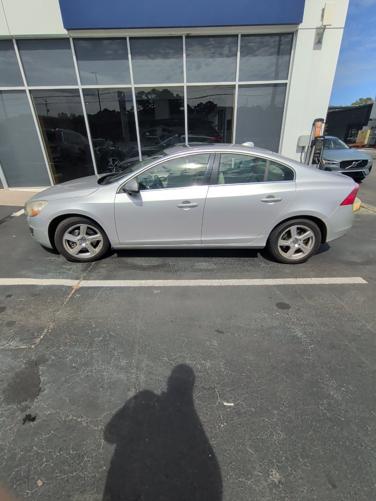Used 2012 Volvo S60 T5 FWD image 2
