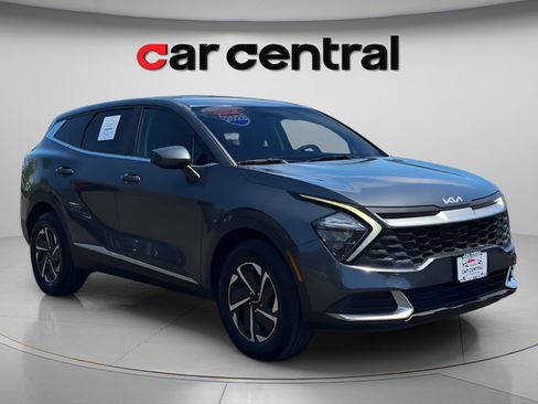 Used 2023 Kia Sportage LX AWD/4WD image 7