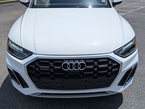 Used 2023 Audi Q5 2.0T Premium Plus w/ Premium Plus Package AWD/4WD image 12