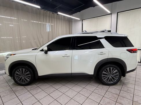Used 2023 Nissan Pathfinder SL w/ SL Premium Package image 9
