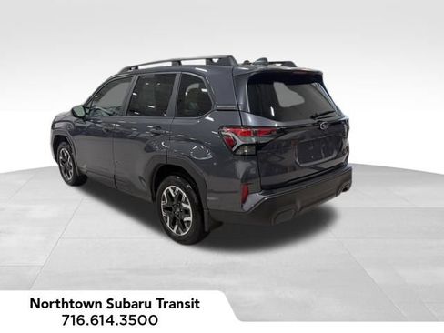 Certified 2025 Subaru Forester Premium image 3
