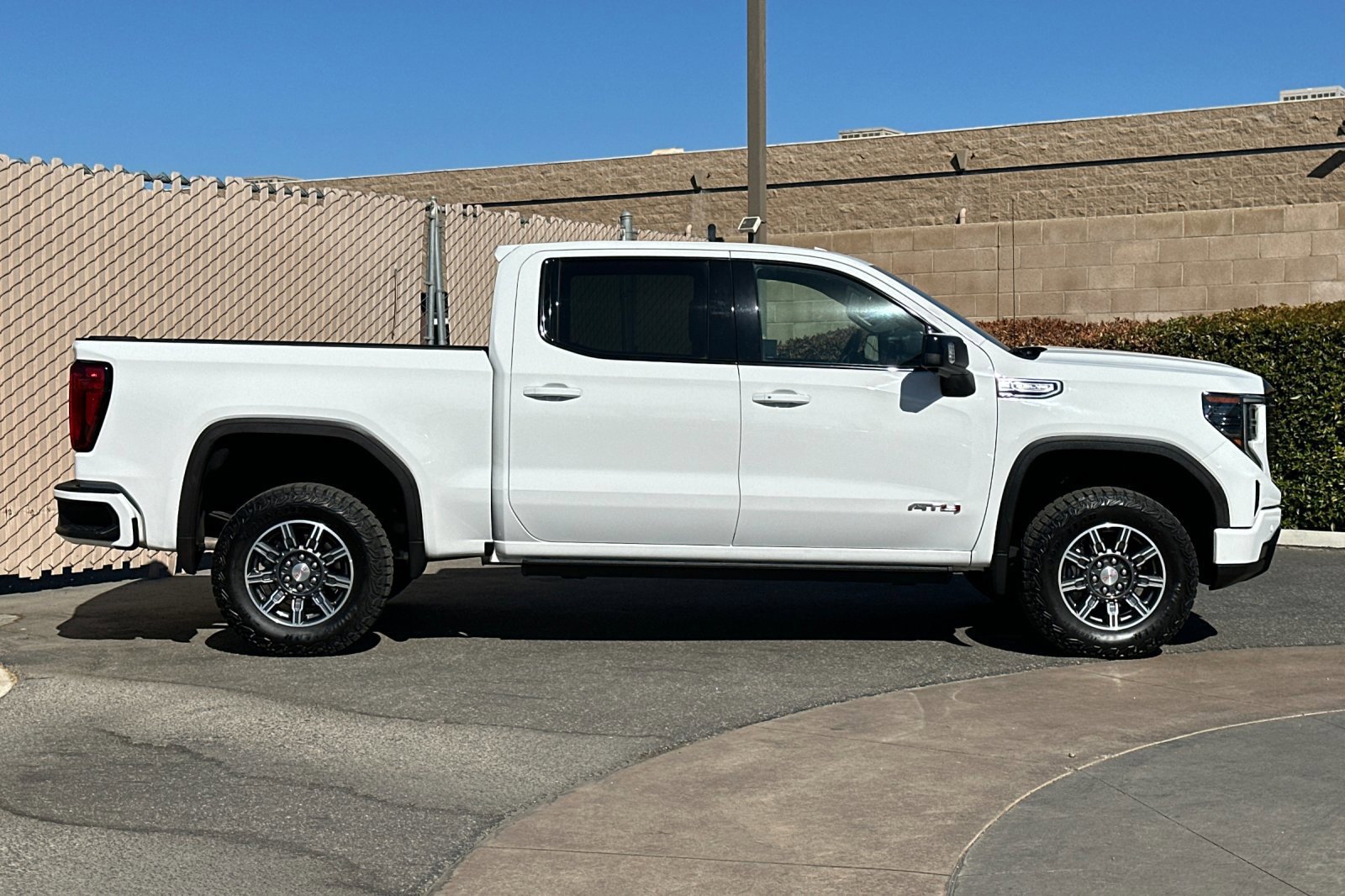 Certified 2025 GMC Sierra 1500 AT4 AWD/4WD image 3