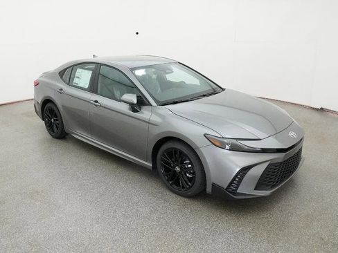 New 2026 Toyota Camry SE w/ Convenience Package FWD image 18