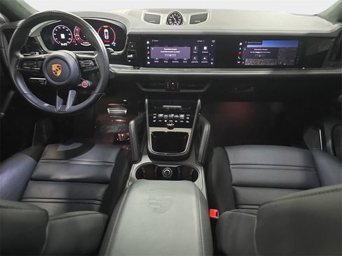 Used 2024 Porsche Cayenne Turbo GT image 10
