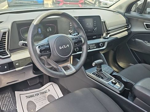 Used 2024 Kia Sportage LX FWD image 17