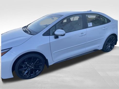 New 2026 Toyota Corolla SE image 3