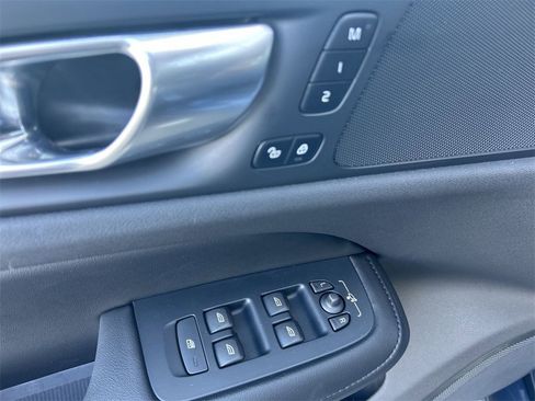 Certified 2024 Volvo S60 B5 Core image 16